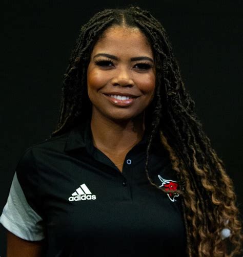 10 Hot Sexy Zora Gittens Bikini Pics