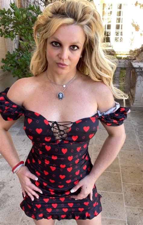 Britney Spears Exposes Her Entire Figure In Full Frontal Nude Pic And Boasts About Nsfw Body