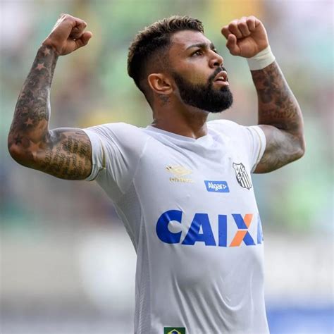 Marcado Na Hist Ria Gabigol Vive Melhor Temporada Da Carreira E Quebra