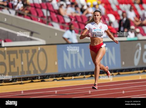 Natalia KACZMAREK Participating In The 400 Meters At The World