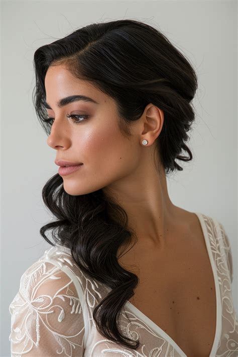 Latina Hairstyle Ideas To Highlight Your Natural Beauty