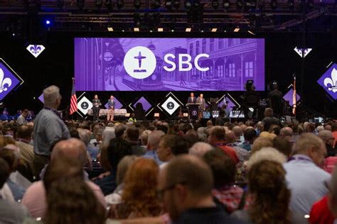 What’s At Stake As Southern Baptists Move To Bar Women Pastors The New York Times