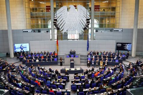 German Parliament Approves Law To Attract Skilled Foreign Workers