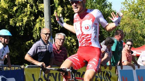 Cyclisme Emilien Jeannière Vendée U s impose au sprint à Availles