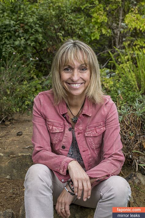 Michaela Strachan Swimming Aka Tv Nude Leaks Faponic