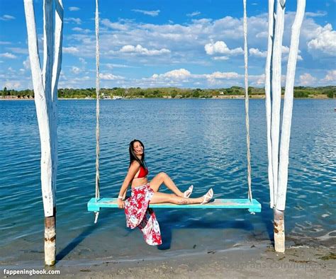 Lia Ponce Liaponce Poncelia Nude OnlyFans Leaks Fappening FappeningBook