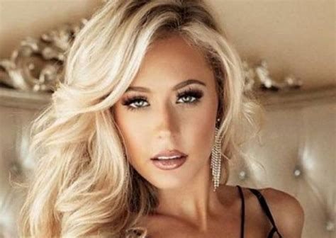 Girls In Lingerie 48 Pics