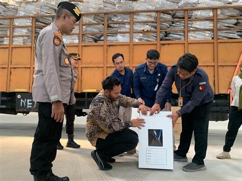 Pengiriman Logistik Tahap Pertama KPU Semarang Terima 3 750 Kotak Suara