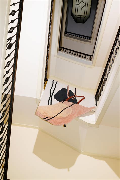 Seated Nude Cc Tapis