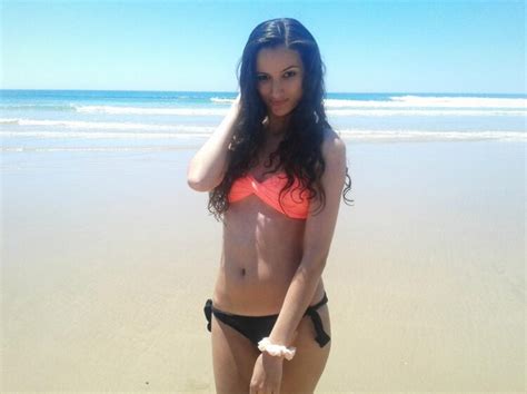 Latest Hot Sara Martins Bikini Pics