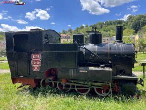 Muzeul De Locomotive Cu Abur Re I A Obiective Turistice De V Zut I