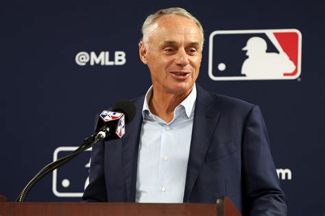 MLB facing local broadcasting crisis after Diamond bankruptcy