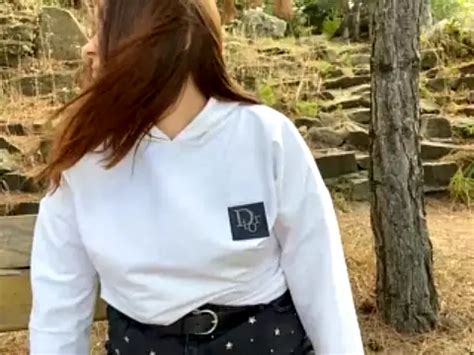 Dreams4u Fully Nude Stripping On Cam For Live Porn Video Show SexualLib