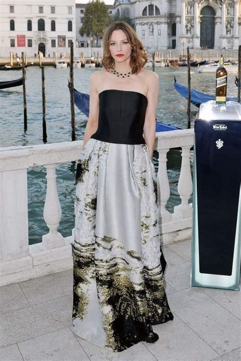 Hot Photos Of Sienna Guillory ThBlog