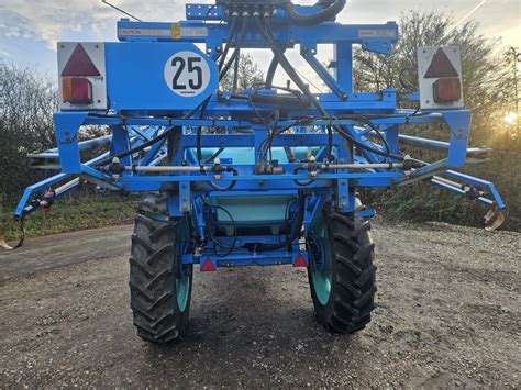 Used Berthoud Racer Ex D P Tronic Trailed Sprayer For Sale At Lbg