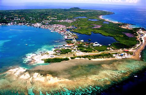 Discover the Enchanting Utila Island: A Paradise in Honduras