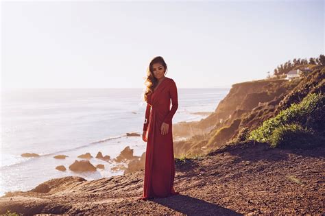 Скромные платья - 69 фото