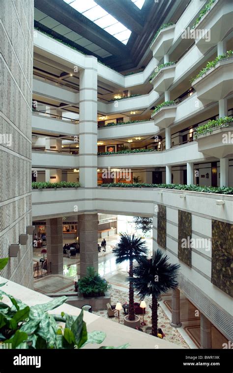 Atrium of the luxurious 5-star Taj Bengal hotel in Kolkata, India Stock Photo - Alamy