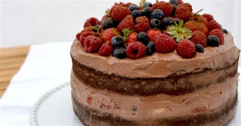 Ponto de Rebuçado Receitas Naked cake de chocolate e frutos vermelhos creme de mascarpone e