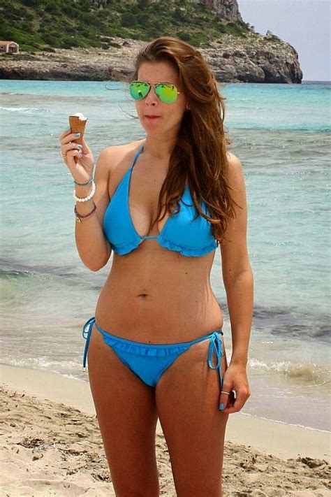 Retro Bikini Imogen Thomas Catches Some Rays In A White Bikini With