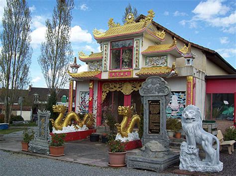 Visiter Pagode De Noyant D Allier Pr Parez Votre S Jour Et Voyage