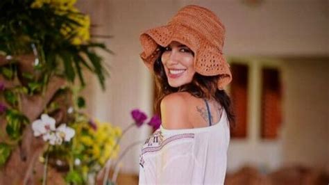 Potret Seksi Sophia Latjuba Pakai Lingerie Hitam Gak Ada Lawan Okezone Lifestyle