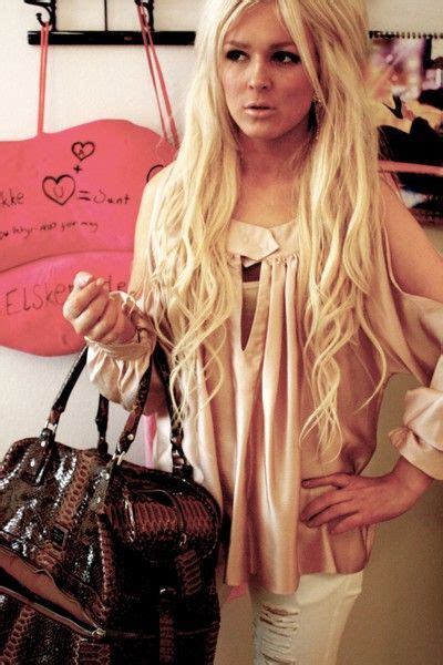 Ulrikke Lund Blonde Curls