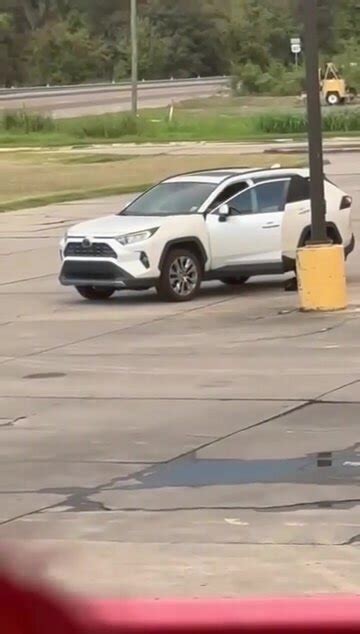 Nude Public Freakout ThisVid