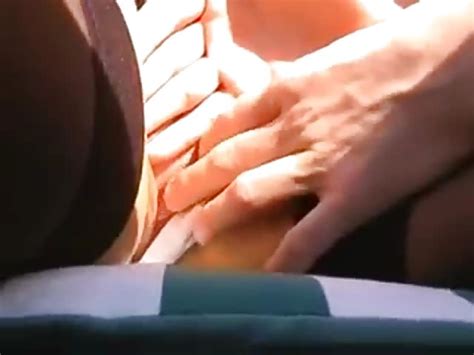 Une Bonne Baise Dans Le Jardin Porn