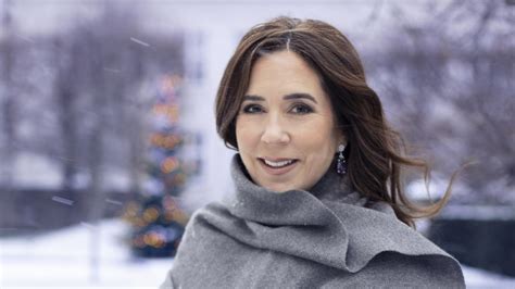 Princess Mary posts Christmas message about loneliness after Prince ...