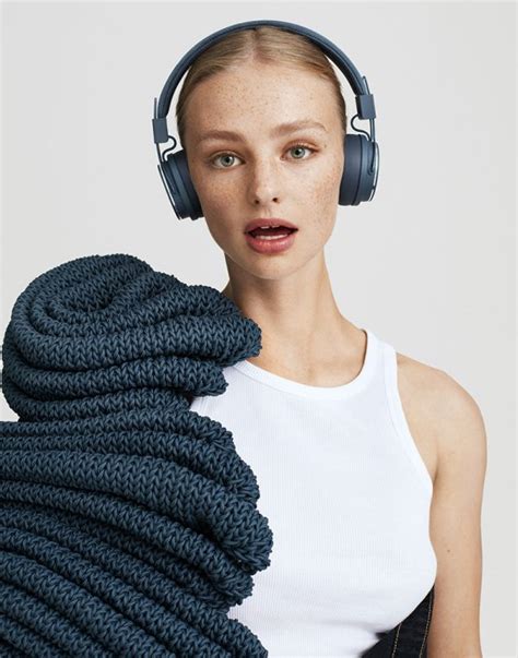 URBANEARS presents Plattan 2 Bluetooth - Fucking Young!