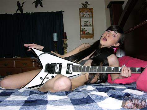 Nude Heavy Metal Rocker Girl Tifa Quinn Tifa Quinn Tiny And Petite Rocker Modeling Nude