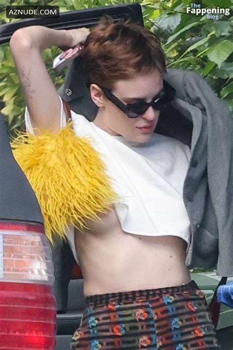 Tallulah Willis Sexy Seen With Scout LaRue Willis Flashes Her Hot Tits In Los Angeles AZNude