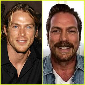 Sex And The Citys Jason Lewis Looks So Different Today See His Rugged Look Jason Lewis