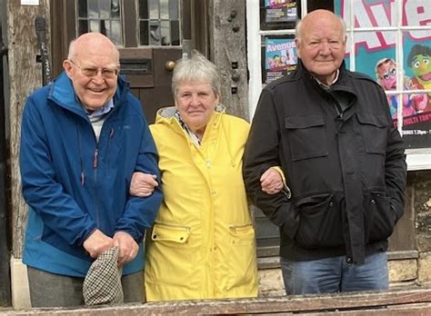 Roger G Xbm S Mainly Amateur Radio Blog Sibling Reunion Not