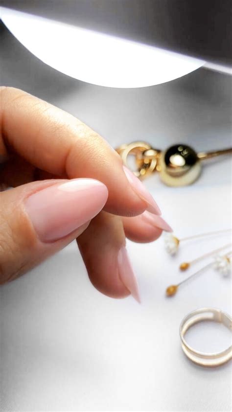 Naked nails a tendência das unhas naturais LadoB