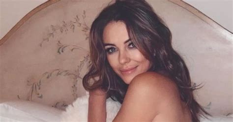 Liz Hurley Poses Completely Nude As Fans Brand Her Most Beautiful Sexy Goddess Daily Star