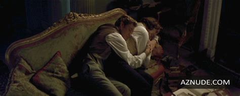 Jude Law Nude And Sexy Photo Collection Azmen