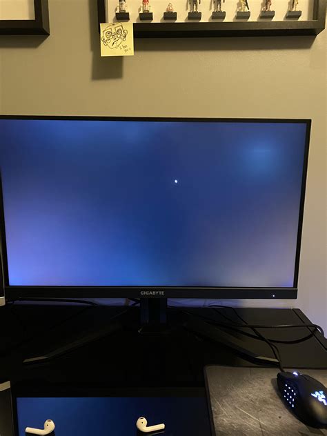 M27Q P. Too much light bleed? Feel like the right side is visible when