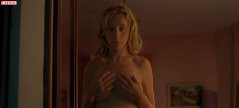 Naked Sylvie Testud In La Vie Est Nous
