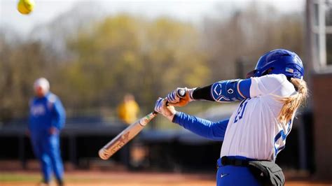 Kentucky Softball Wins Out Over the Weekend in South Carolina