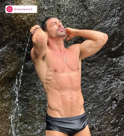 Personagem de Cauã Reymond faz nude na novela e Jojo Todynho dispara Manda para mim Estrelando