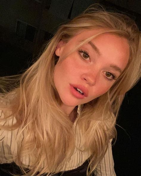 Brown Eyes Blonde Hair Golden Blonde Hair Light Blonde Hair Girl With Brown Hair Honey