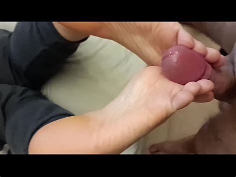 Massaggio Il Cazzo Con I Piedi XVIDEOS