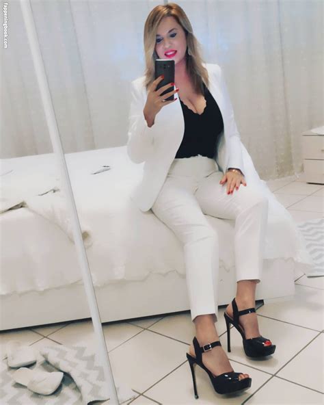 Elena Daniela Ungureanu Elenadanielaungureanu Danachanel Nude OnlyFans Leaks Fappening