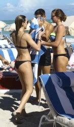 Katie Cassidy Wearing A Bikini In Miami LQtag Phun Org Forum