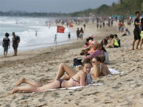 Chinese Tourist Arrested In Naked Tourists Beach Photo Case Fox News