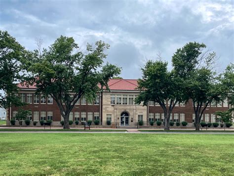 Brown V Board Of Education Historical Site Adventures From Kansas