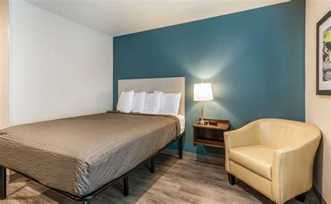 Extended Stay Hotel in Linden, NJ | WoodSpring Suites Linden