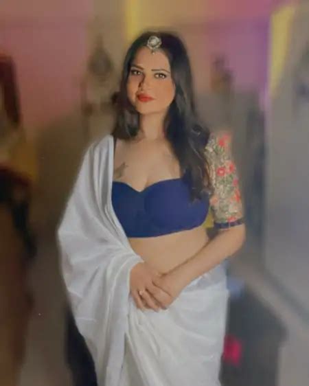 Aabha Paul Top Hot Pics And Photo